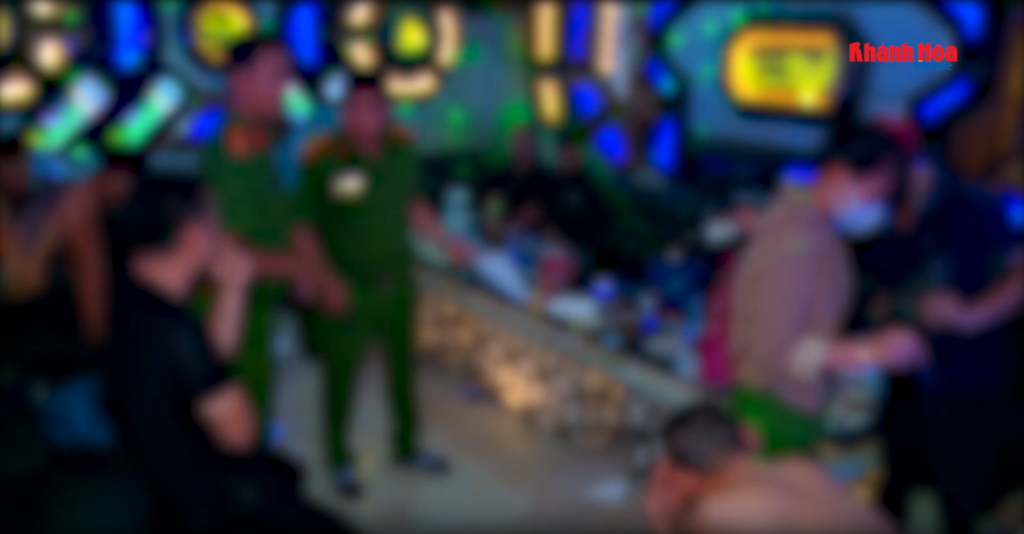 Khánh Hòa: Công an kiểm tra 1 quán karaoke bắt nhiều đối tượng đang s:ử dụ:ng ma t:u/y