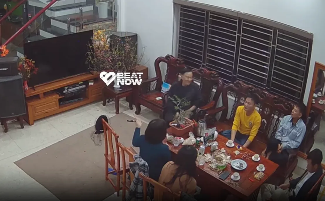 XUI LẮM MỚI GẶP GIA ĐÌNH NHƯ VẬY: Chị vợ check cam thấy gia đình chồng đang..