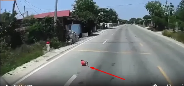 Đi nhanh gặp qua đường ẩu