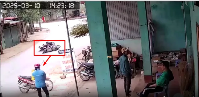 Chi Lăng – Lạng Sơn: 1 pha ôm cuaa của 3 thanh niên..