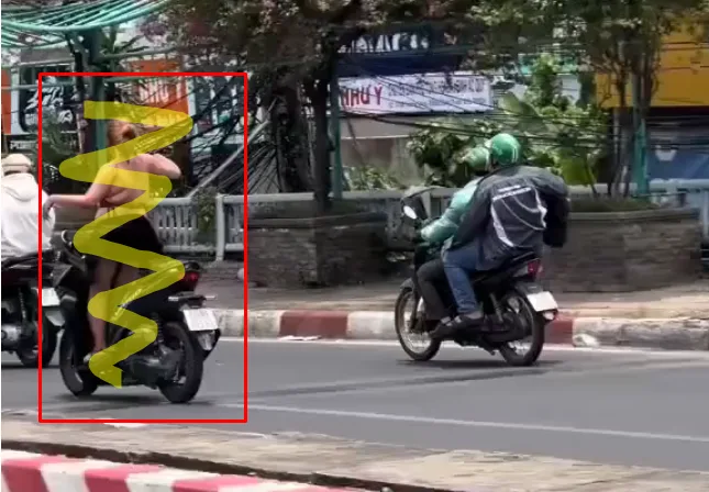 Xác minh clip cô gái chạy xe máy buông hai tay, giơ chân ‘nhảy múa’ ở quận 12