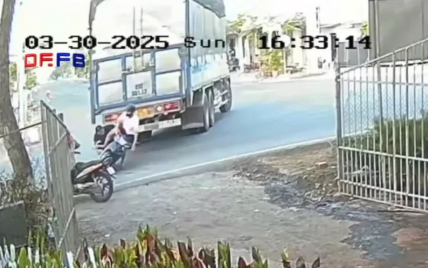 Có người xin đường rồi còn phóng cỡ vậy..